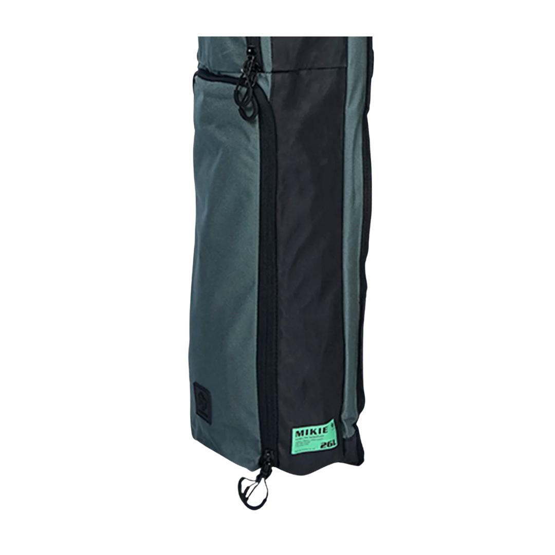 FUNDA GRYPHON MIKIE SAGE 2025